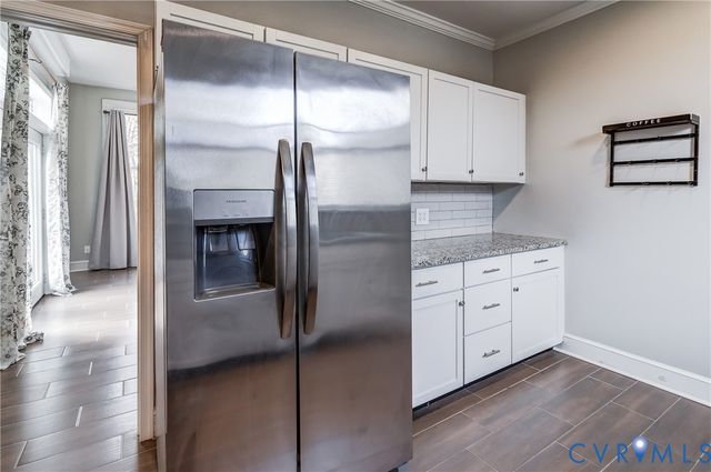 418 4th St, West Point, VA 23181