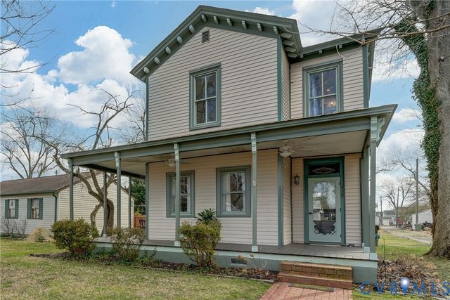 418 4th St, West Point, VA 23181