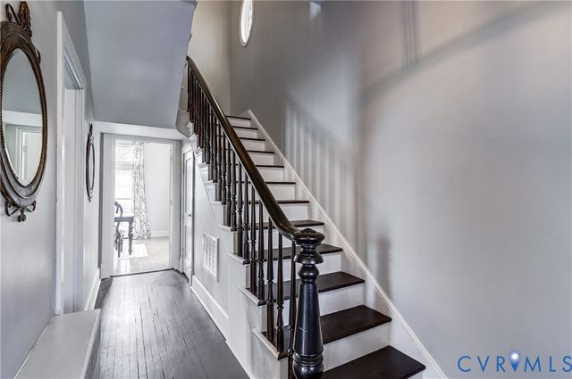 418 4th St, West Point, VA 23181