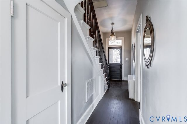 418 4th St, West Point, VA 23181