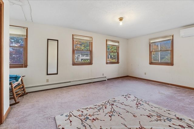 59 Iroquois Street, Worcester, MA 01602