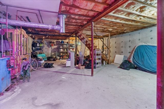 59 Iroquois Street, Worcester, MA 01602