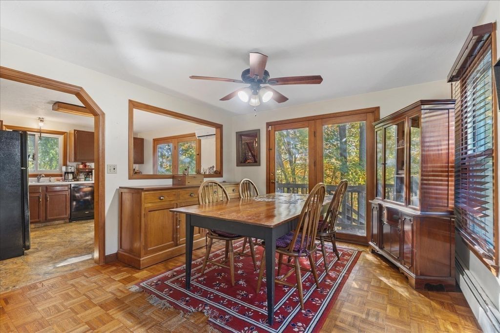 59 Iroquois Street, Worcester, MA 01602