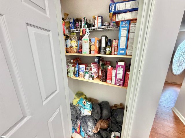 588 Douglas Road, Gray Court, SC 29645