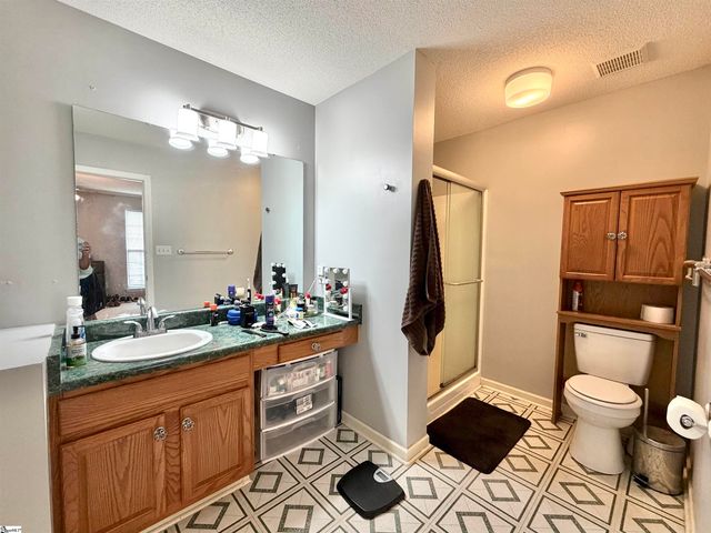 588 Douglas Road, Gray Court, SC 29645