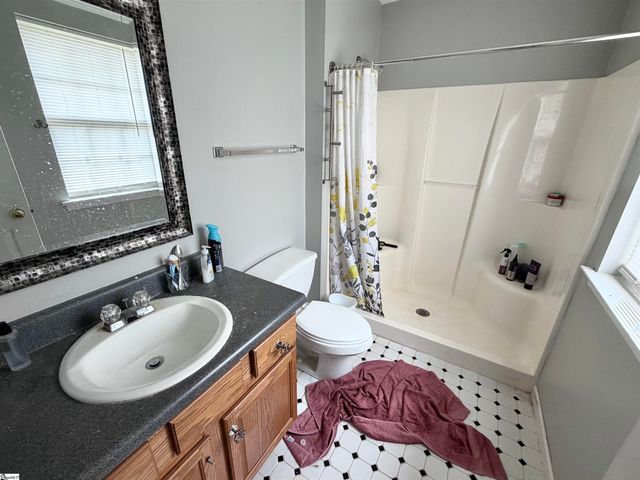 588 Douglas Road, Gray Court, SC 29645