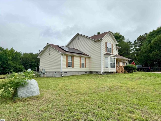 588 Douglas Road, Gray Court, SC 29645