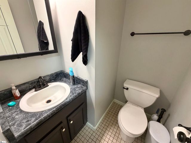 588 Douglas Road, Gray Court, SC 29645