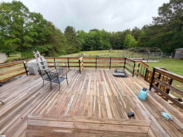 588 Douglas Road, Gray Court, SC 29645