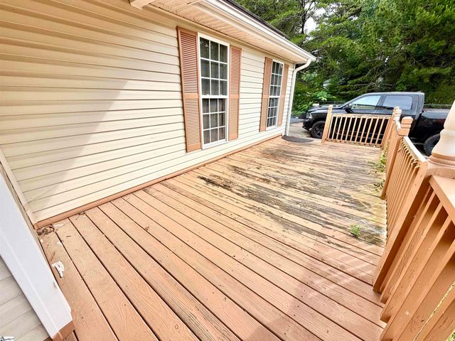 588 Douglas Road, Gray Court, SC 29645