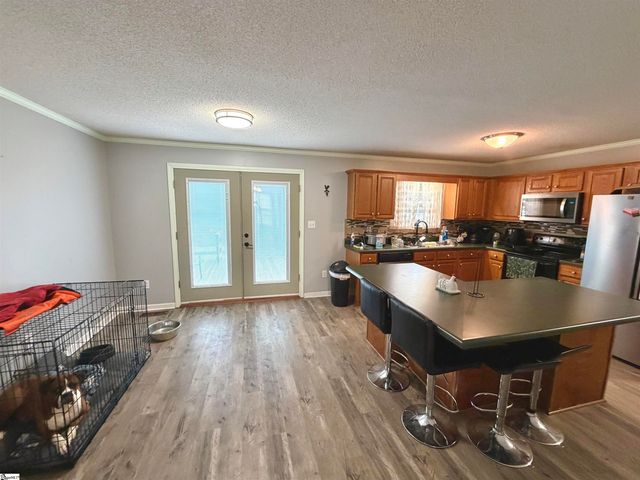 588 Douglas Road, Gray Court, SC 29645