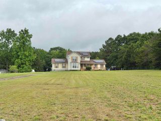 588 Douglas Road, Gray Court, SC 29645