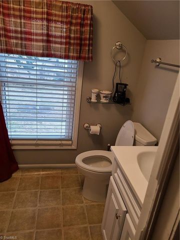 206 Moore Avenue, High Point, NC 27263