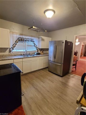 206 Moore Avenue, High Point, NC 27263