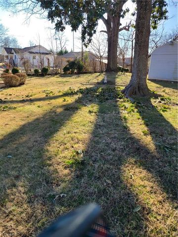 206 Moore Avenue, High Point, NC 27263