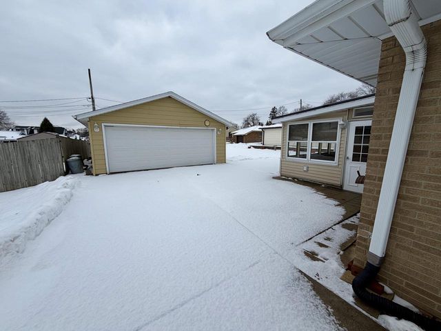 8541 W Mcmyron STREET, West Allis, WI 53214