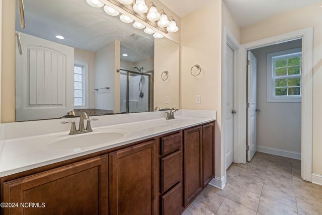 318 Old Snap Dragon Court, Jacksonville, NC 28546