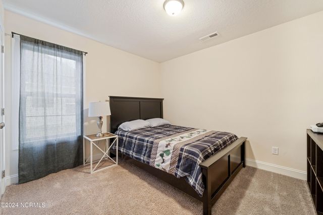 318 Old Snap Dragon Court, Jacksonville, NC 28546