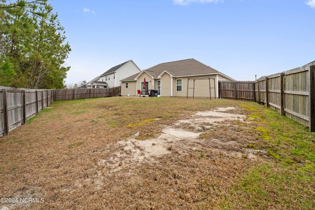 318 Old Snap Dragon Court, Jacksonville, NC 28546