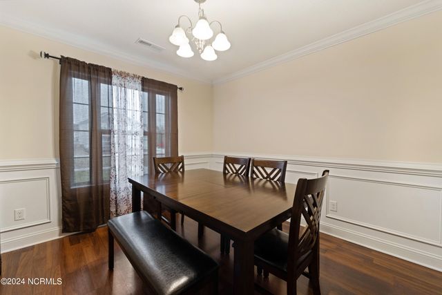 318 Old Snap Dragon Court, Jacksonville, NC 28546