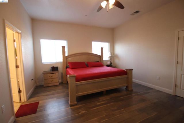 2511 2511 S Laurel, Stockton, CA 95206