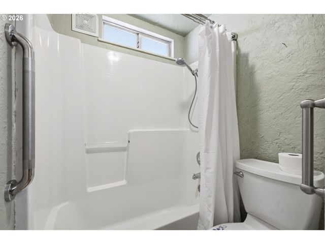 1033 S 34TH Pl, Springfield, OR 97478
