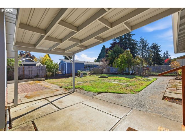 1033 S 34TH Pl, Springfield, OR 97478