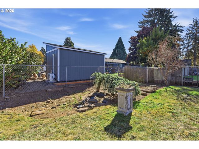 1033 S 34TH Pl, Springfield, OR 97478