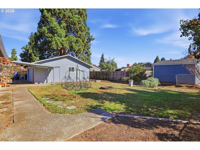 1033 S 34TH Pl, Springfield, OR 97478