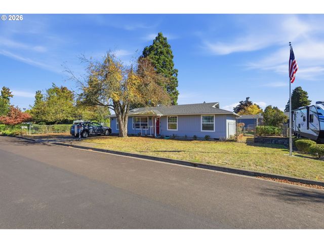 1033 S 34TH Pl, Springfield, OR 97478