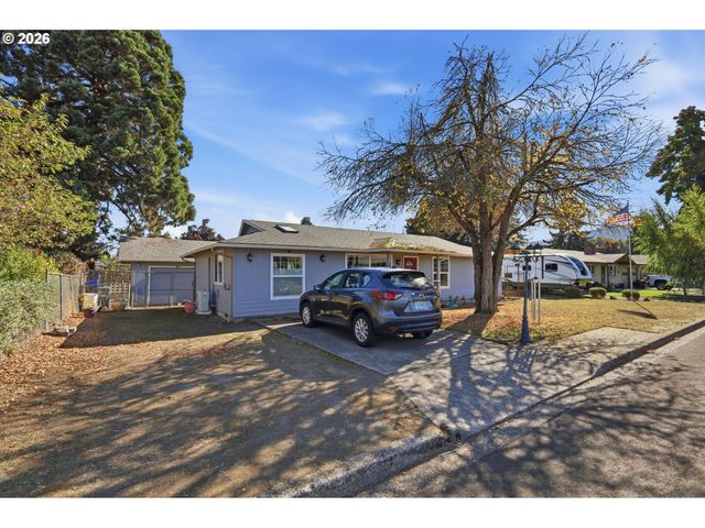 1033 S 34TH Pl, Springfield, OR 97478