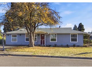 1033 S 34TH Pl, Springfield, OR 97478