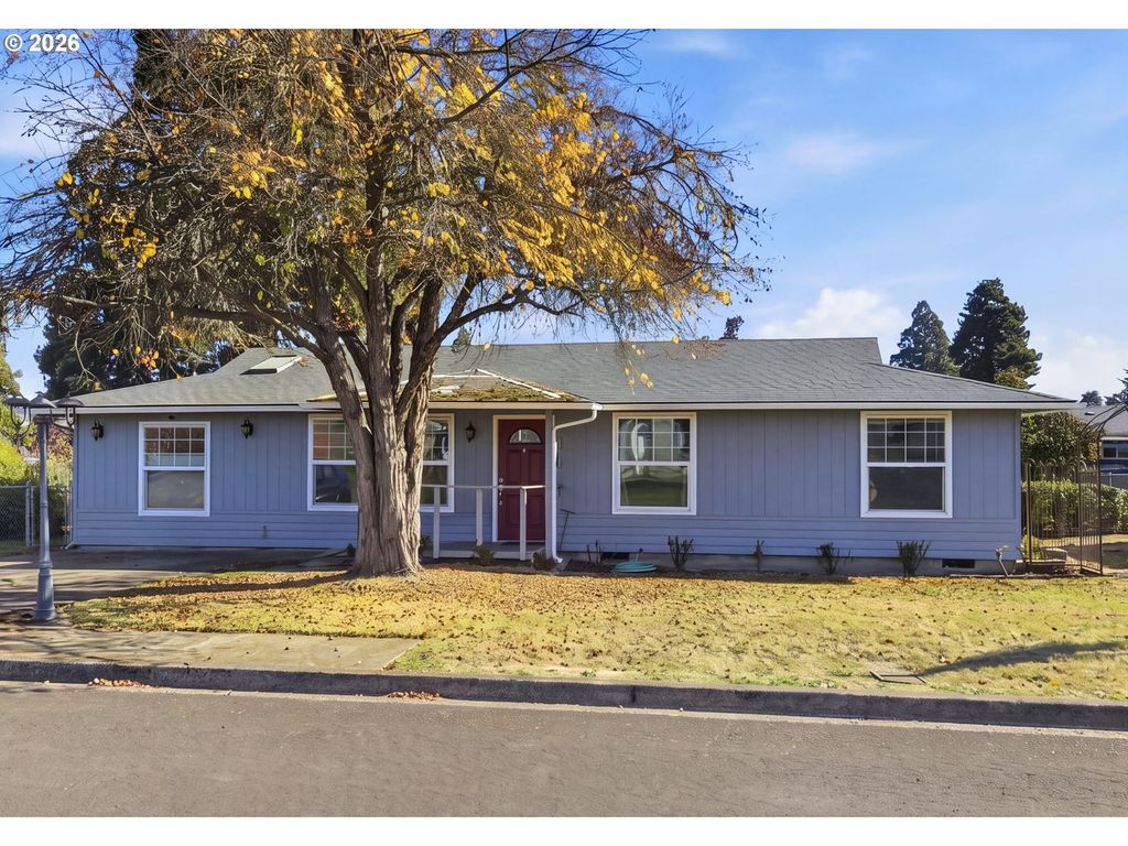1033 S 34TH Pl, Springfield, OR 97478