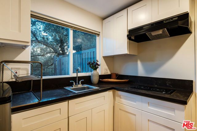 19511 Sunken Trail, Topanga (los Angeles), CA 90290