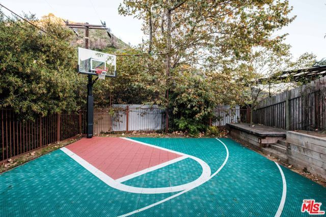 19511 Sunken Trail, Topanga (los Angeles), CA 90290