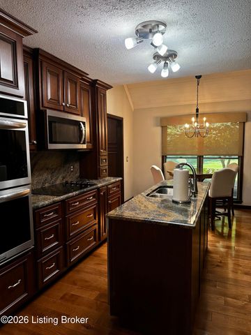 627 Maple Dr, Elizabethtown, KY 42701