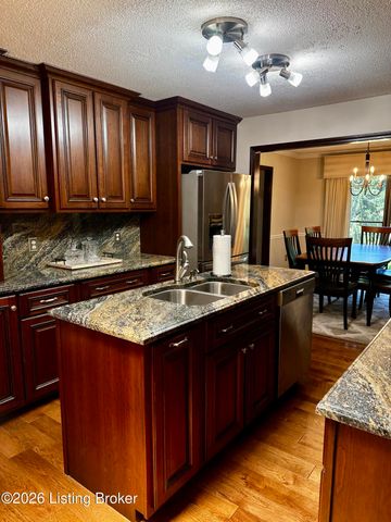 627 Maple Dr, Elizabethtown, KY 42701