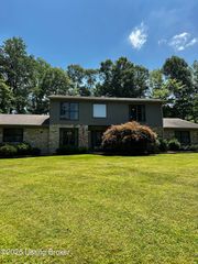 627 Maple Dr, Elizabethtown, KY 42701