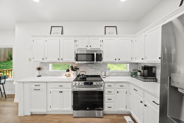 1009 Elmshade Ln, Nashville, TN 37211