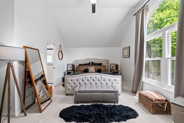 1009 Elmshade Ln, Nashville, TN 37211