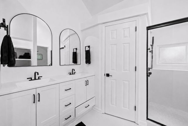 1009 Elmshade Ln, Nashville, TN 37211