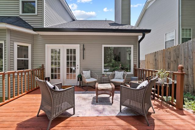 1009 Elmshade Ln, Nashville, TN 37211