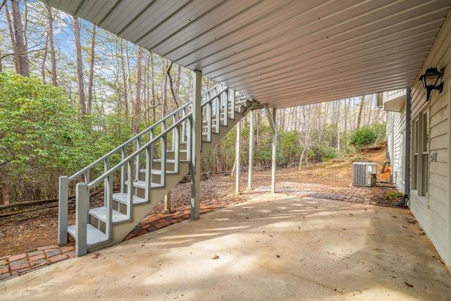 120 Hawks Nest, Sautee Nacoochee, GA 30571