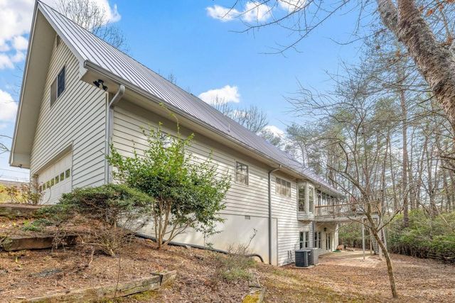 120 Hawks Nest, Sautee Nacoochee, GA 30571