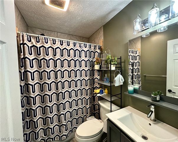 5394 Juniper Court, Ravenna, OH 44266