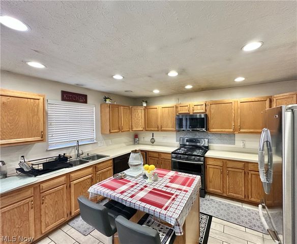 5394 Juniper Court, Ravenna, OH 44266