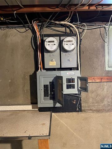 529 Fern Avenue, Lyndhurst, NJ 07071