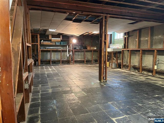 529 Fern Avenue, Lyndhurst, NJ 07071