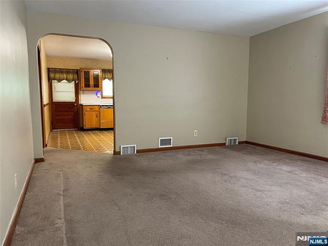 529 Fern Avenue, Lyndhurst, NJ 07071