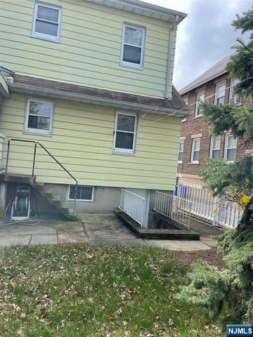 529 Fern Avenue, Lyndhurst, NJ 07071